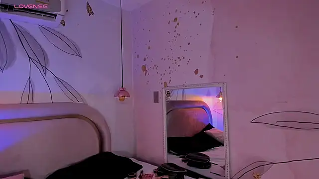 Snapshot of JESYSOZ23_ chatting on 02/20/25, 03:23 JESYSOZ23 online show from 02/20/25, 03:23