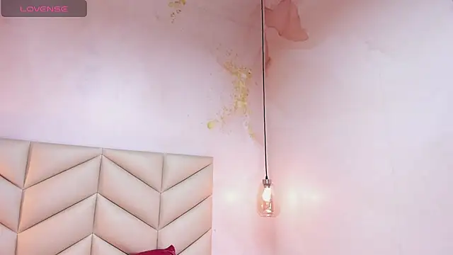 Snapshot of JESYSOZ23_ chatting on 09/28/25, 06:35 JESYSOZ23 online show from 09/28/25, 06:35