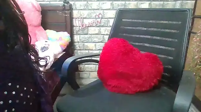Snapshot of Sexy_iknoor chatting on 01/17/25, 11:17 Sexy iknoor online show from 01/17/25, 11:17