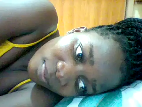 Snapshot of Alessandrajenna chatting on 02/18/25, 01:00 Alessandrajenna online show from 02/18/25, 01:00