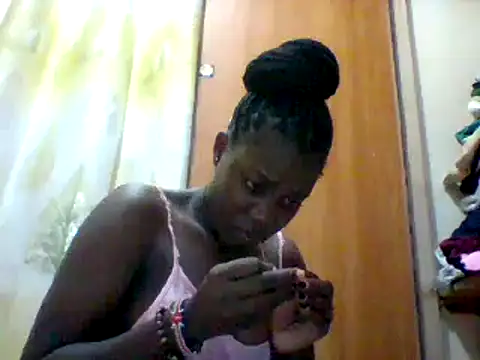 Snapshot of Alessandrajenna chatting on 03/01/25, 11:26 Alessandrajenna online show from 03/01/25, 11:26