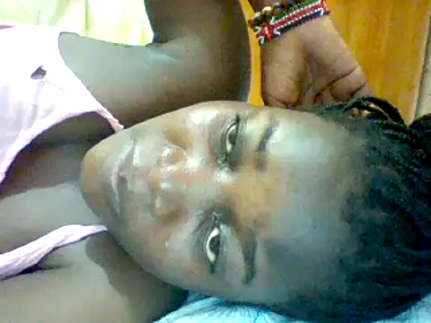 Snapshot of Alessandrajenna chatting on 03/08/25, 11:39 Alessandrajenna online show from 03/08/25, 11:39