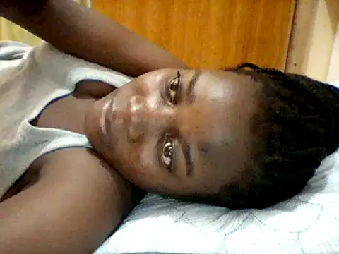 Snapshot of Alessandrajenna chatting on 03/17/25, 01:29 Alessandrajenna online show from 03/17/25, 01:29