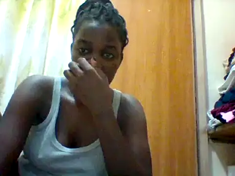 Snapshot of Alessandrajenna chatting on 03/19/25, 12:04 Alessandrajenna online show from 03/19/25, 12:04