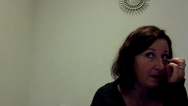 feline27 online show from 11/11/25, 08:42