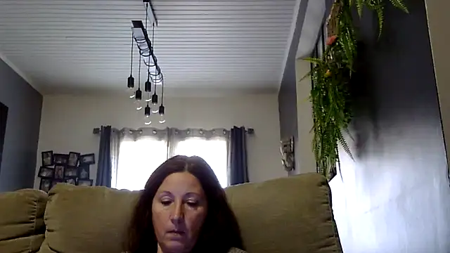 feline27 online show from 11/28/25, 10:07