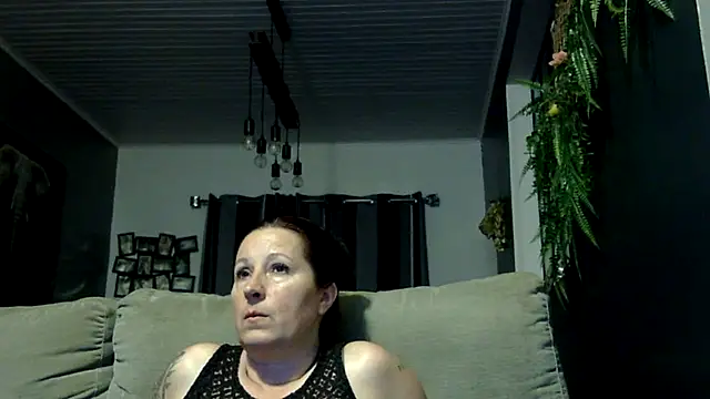 feline27 online show from 04/04/26, 08:17