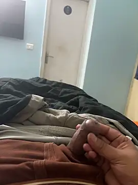 Snapshot of yourheroforfun chatting on 02/26/26, 06:51 yourheroforfun online show from 02/26/26, 06:51