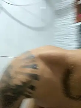 Gust027 online show from 04/17/26, 01:08