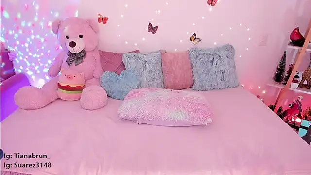 Zara uwu  online show from 02/17/25, 02:59