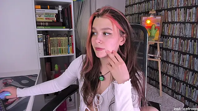 icefroqq online show from 04/28/26, 08:47