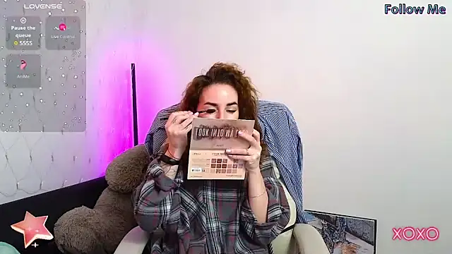 xx adrihanna xx online show from 01/17/25, 06:26