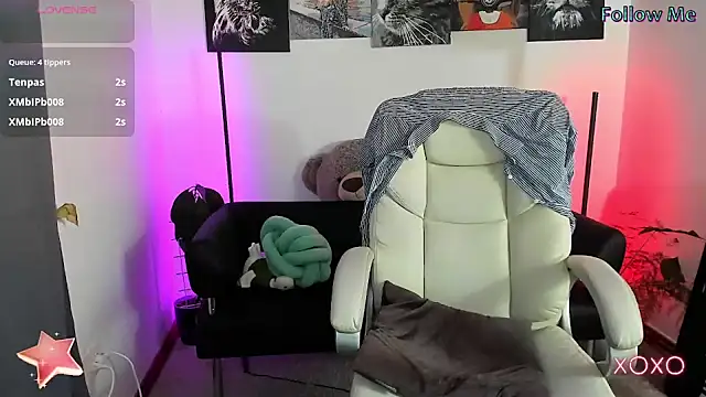 xx adrihanna xx online show from 02/28/25, 04:42