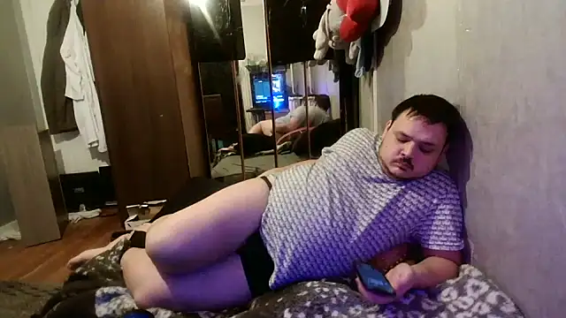 Snapshot of Bebemickey75 chatting on 02/24/25, 01:57 Bebemickey75 online show from 02/24/25, 01:57