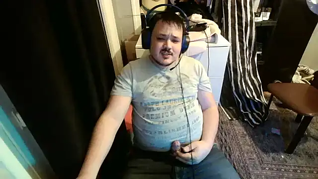 Snapshot of Bebemickey75 chatting on 02/26/25, 08:33 Bebemickey75 online show from 02/26/25, 08:33