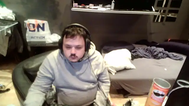 Snapshot of Bebemickey75 chatting on 09/18/25, 11:07 Bebemickey75 online show from 09/18/25, 11:07