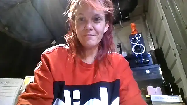 spundarella420 online show from 11/17/25, 04:57