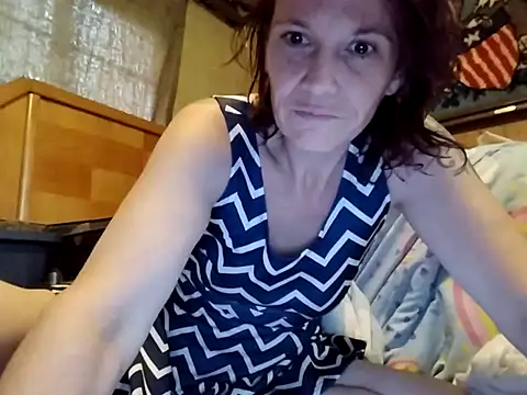 spundarella420 online show from 08/04/26, 05:26