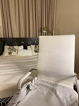 Snapshot of AnnGilbert chatting on 01/20/25, 02:46 AnnGilbert online show from 01/20/25, 02:46