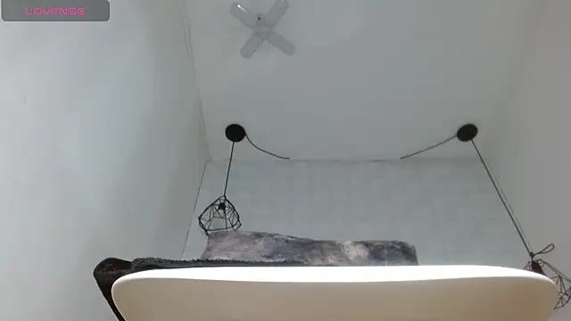 wendy rivera  online show from 02/04/25, 11:49