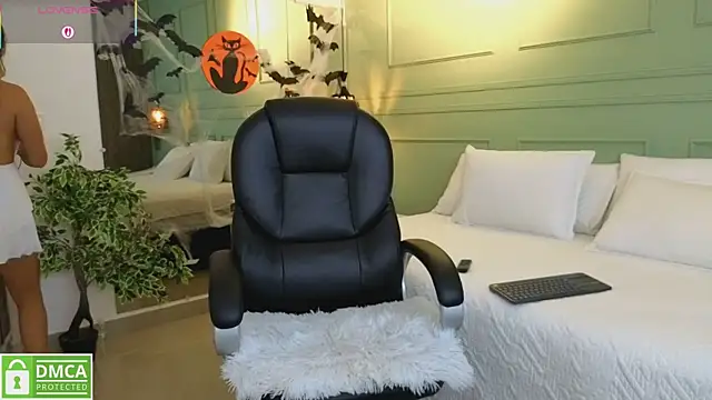 kataliina   online show from 10/24/25, 11:28