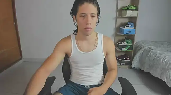 imtonny19 online show from 03/22/25, 10:59