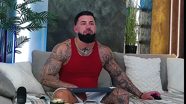masterkingofmusclee online show from 10/20/25, 10:49
