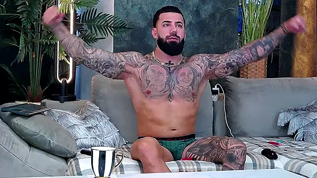 masterkingofmusclee online show from 11/19/25, 09:53