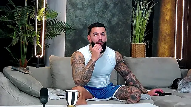 masterkingofmusclee online show from 11/26/25, 09:27