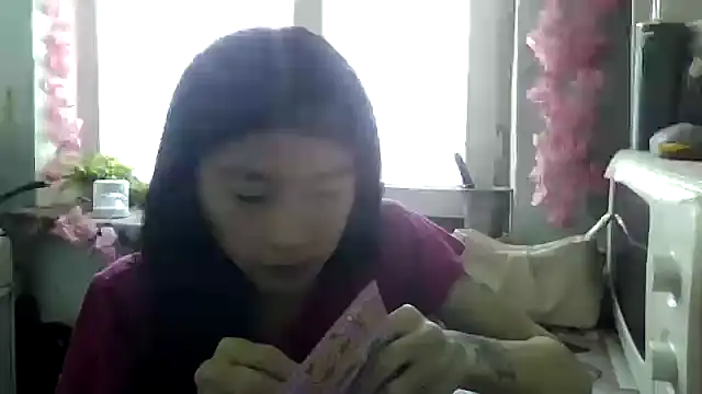 CarlyJoy online show from 10/13/25, 11:10