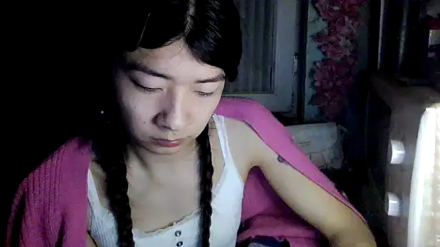 CarlyJoy online show from 04/23/26, 04:31