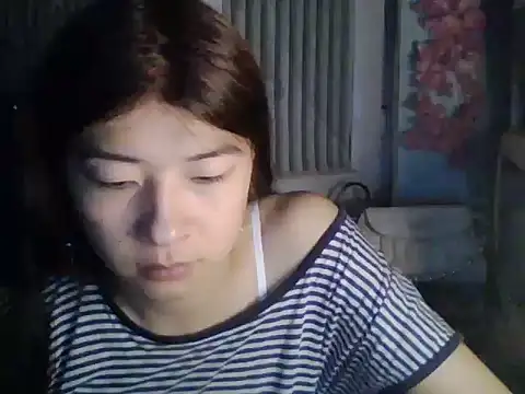 Snapshot of CarlyJoy chatting on 06/04/26, 04:02 CarlyJoy online show from 06/04/26, 04:02