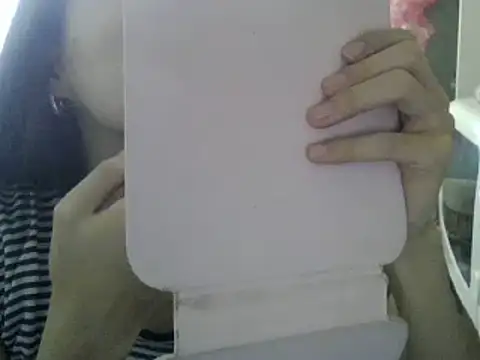Snapshot of CarlyJoy chatting on 06/22/26, 12:35 CarlyJoy online show from 06/22/26, 12:35