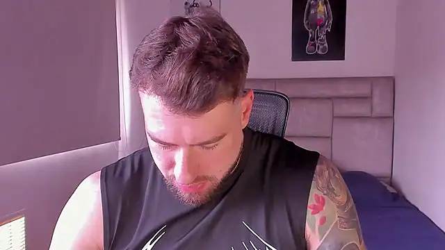 Snapshot of paul_rogerr chatting on 05/17/26, 03:19 paul rogerr online show from 05/17/26, 03:19