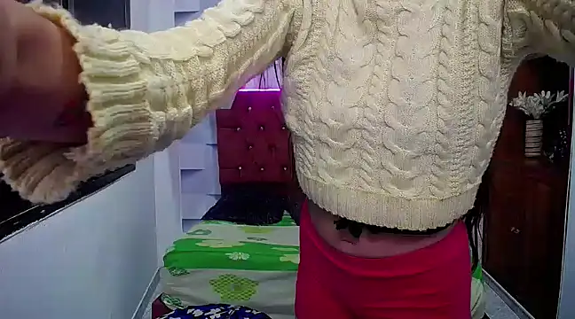 Snapshot of SofiaWet23 chatting on 03/13/25, 10:26 SofiaWet23 online show from 03/13/25, 10:26
