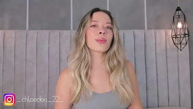 Snapshot of chloe_d chatting on 01/15/25, 11:43 chloe d online show from 01/15/25, 11:43