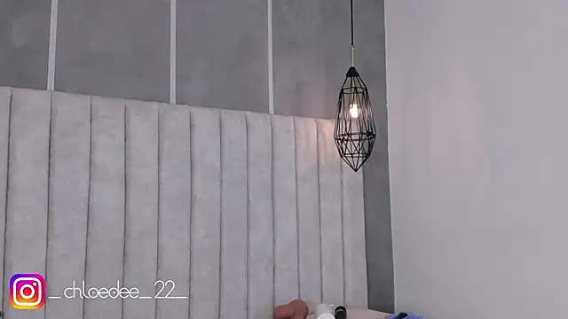 Snapshot of chloe_d chatting on 01/20/25, 01:53 chloe d online show from 01/20/25, 01:53
