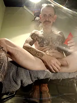 deepstroker42071 online show from 11/18/25, 07:57