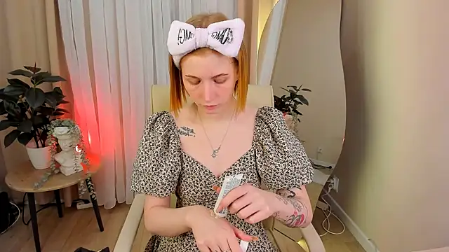 Mira  Blush online show from 03/19/25, 08:54