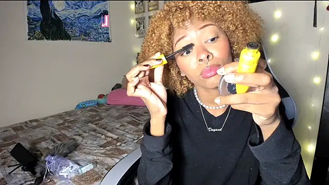 Cristal Jonasxh online show from 02/17/25, 04:31