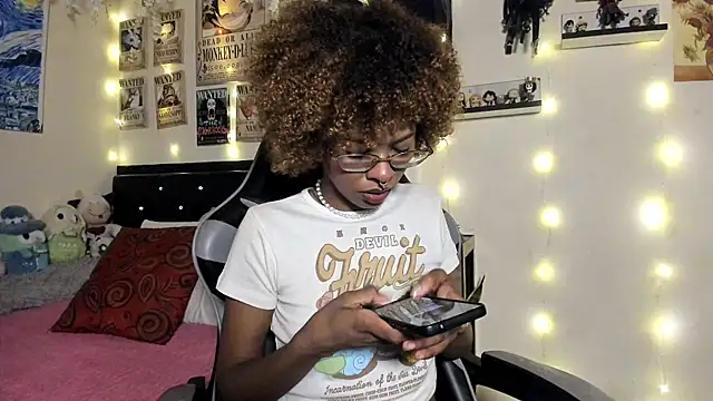 Cristal Jonasxh online show from 10/04/25, 04:54