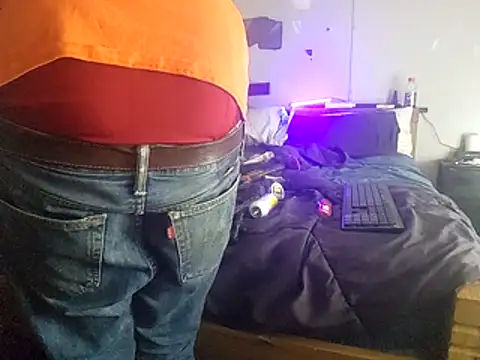 Bi curious86 online show from 04/12/26, 05:12