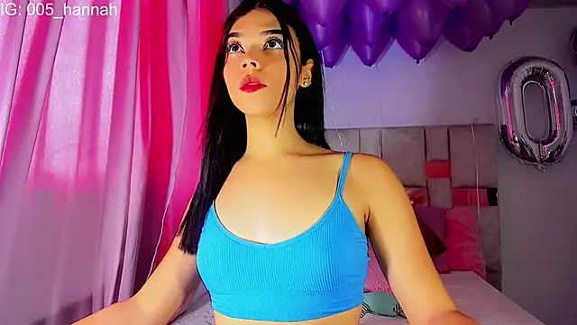 Hannahsmit online show from 10/30/25, 09:37