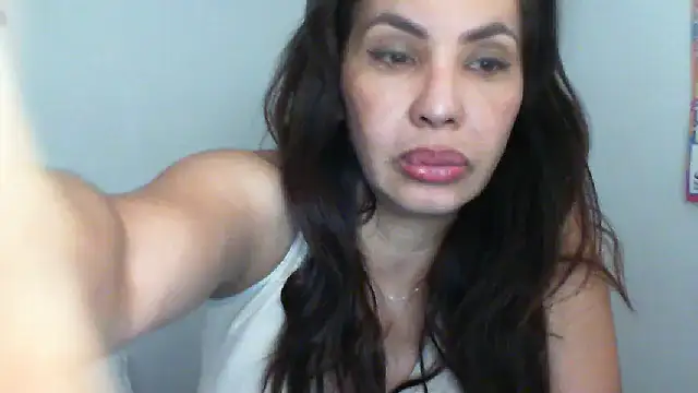 salome  milf online show from 04/15/26, 05:03