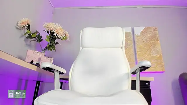 karinna gray online show from 12/22/24, 03:55