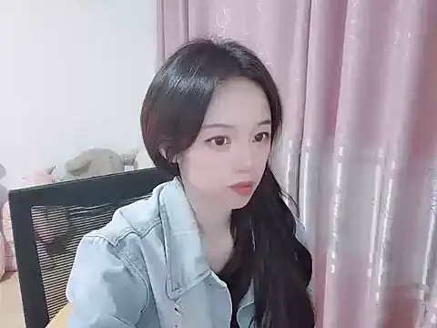 wwcc123 online show from 12/04/25, 02:26