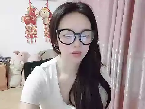 wwcc123 online show from 04/18/26, 03:27