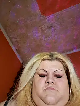 Snapshot of ducicsajsziii chatting on 12/11/24, 09:01 ducicsajsziii online show from 12/11/24, 09:01