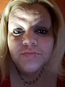 Snapshot of ducicsajsziii chatting on 03/15/25, 01:29 ducicsajsziii online show from 03/15/25, 01:29