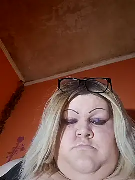 ducicsajsziii online show from 04/23/26, 08:02